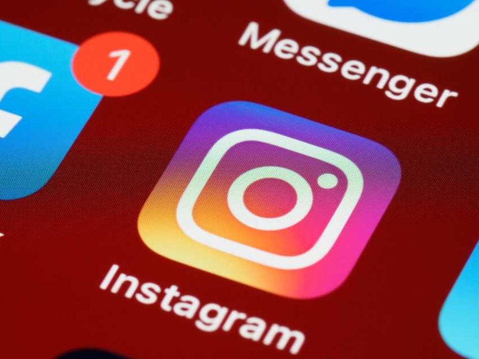 Facebook e Instagram implementan suscripción de pago para elimir anuncios